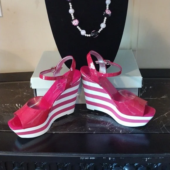 Jessica Simpson Sandals - Picture 3 of 10